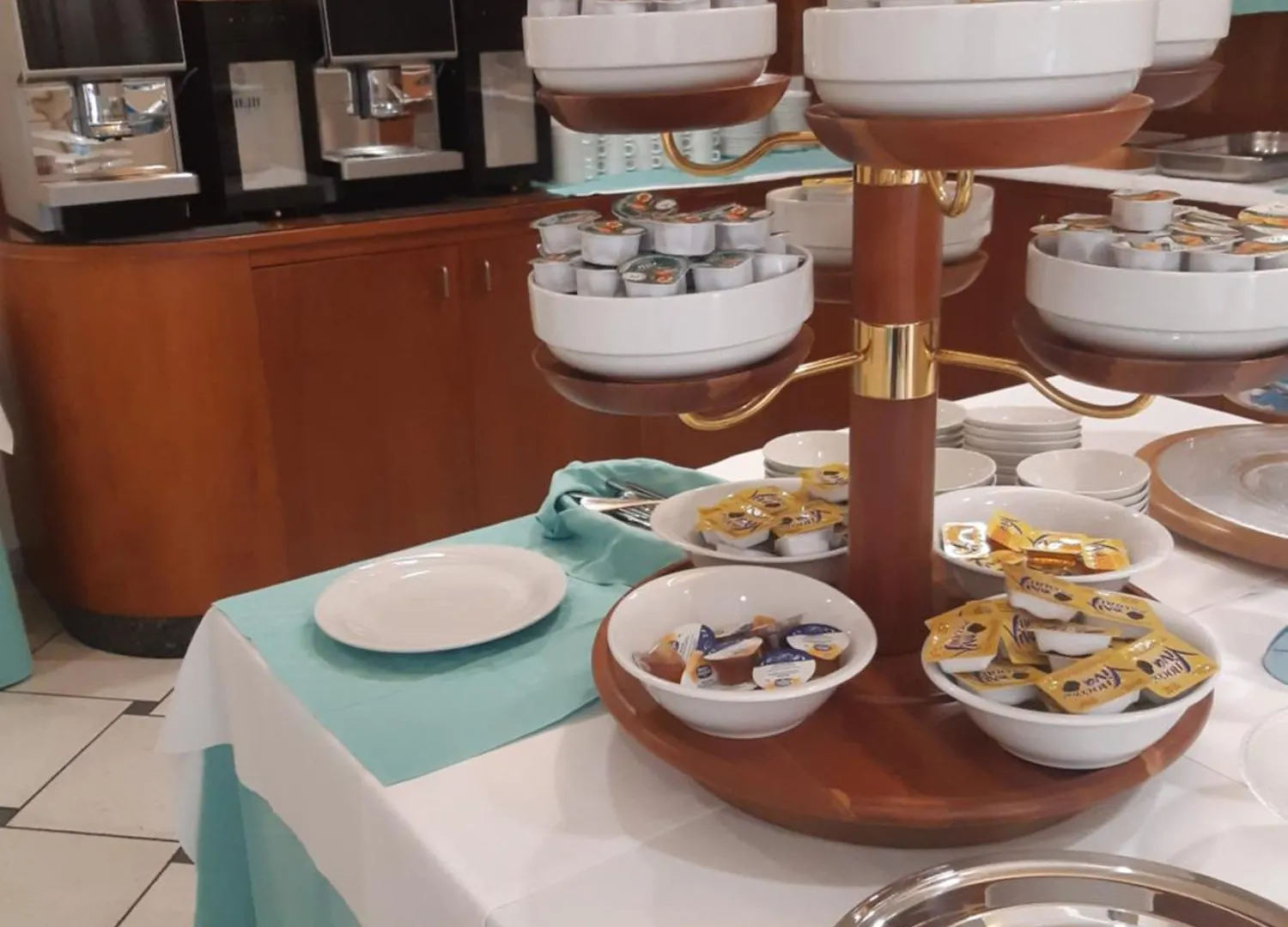 Hotel Flora مارينا دي بيبونا